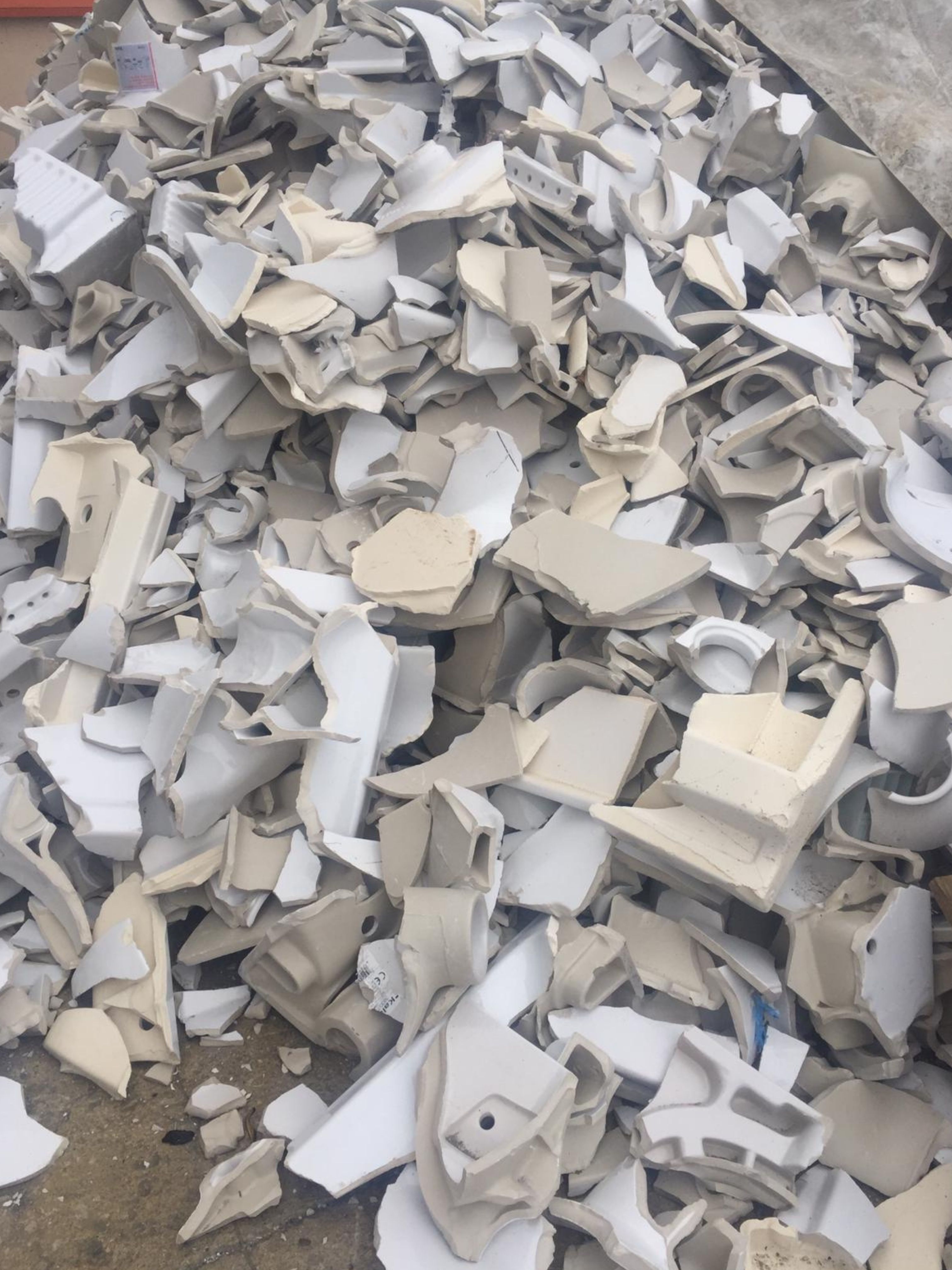 Atık seramik vitrifiye ikincil hammadde