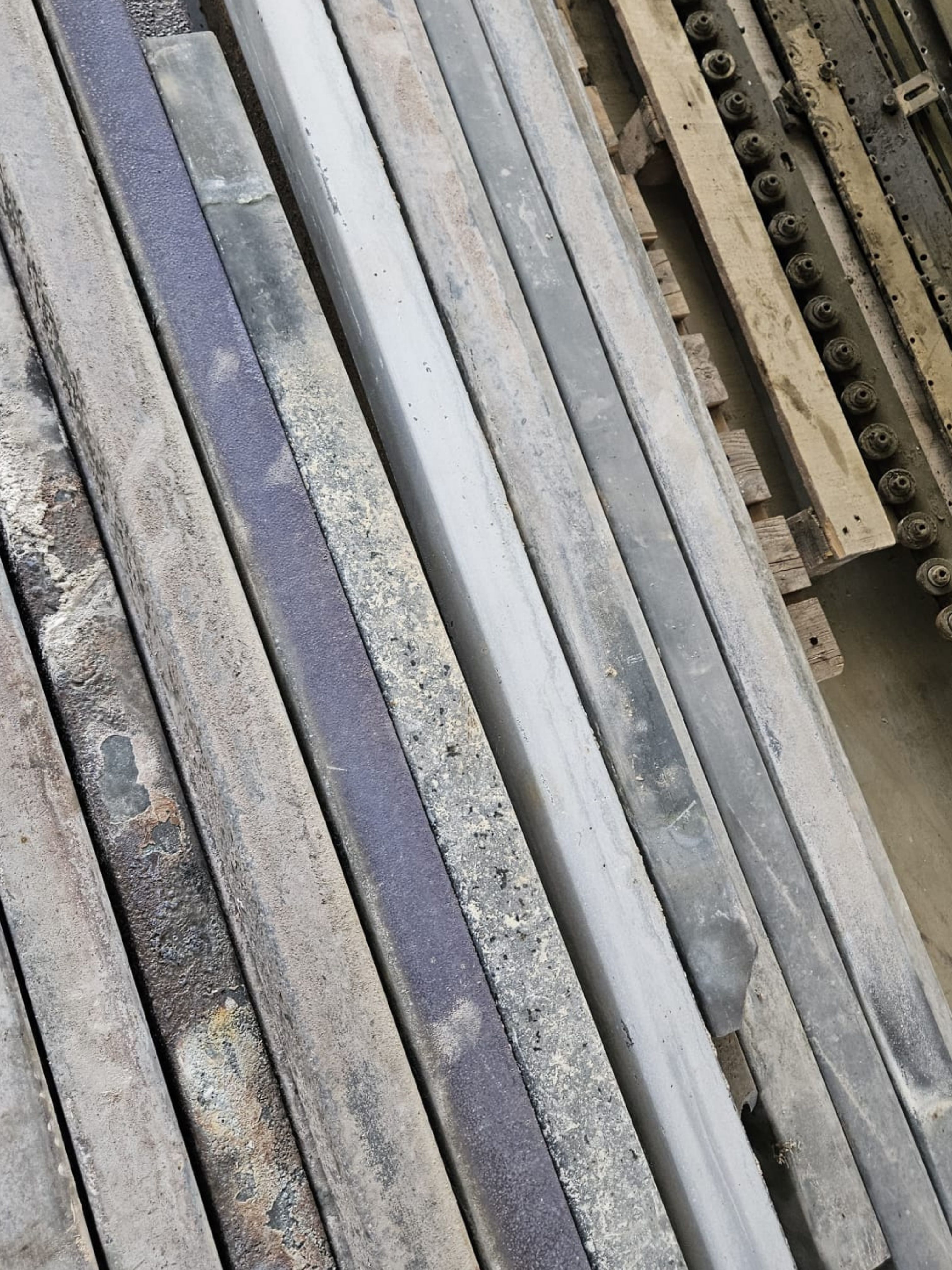 SiC ve Alümina Krom içerikli ikincil hammaddeler